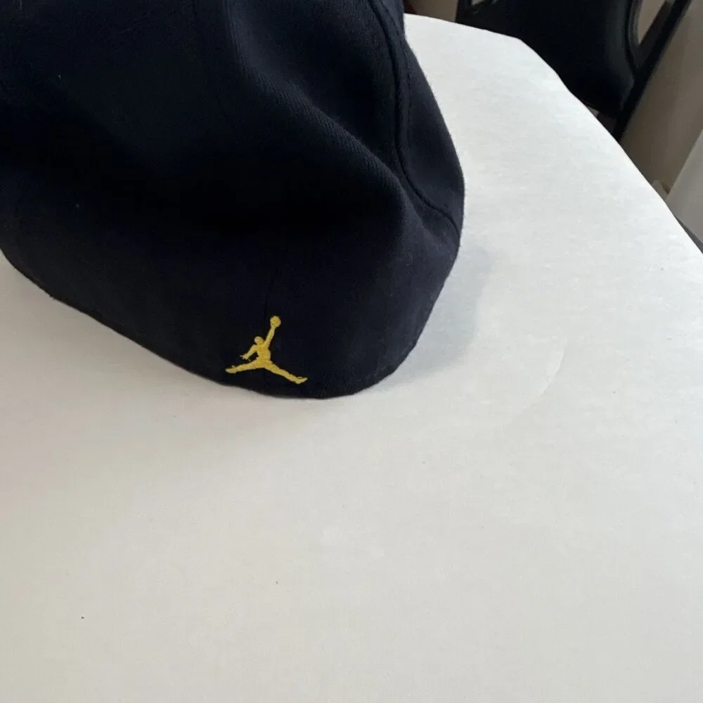 Jordan Jumpman Black/Gold Fitted Baseball Cap Hat Solid Men's Size 7 1/8